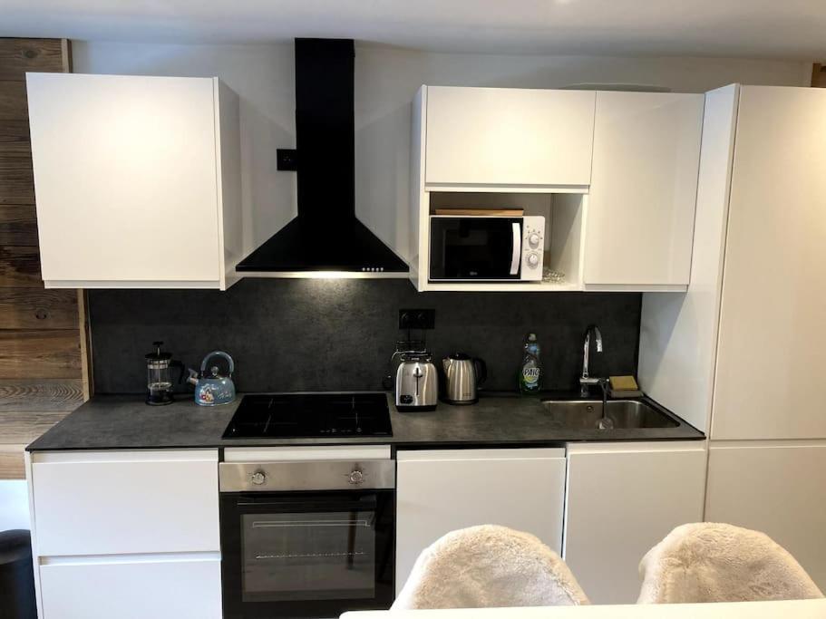 1650 Moriond - 2 Double Bedroom Near Snow Front *