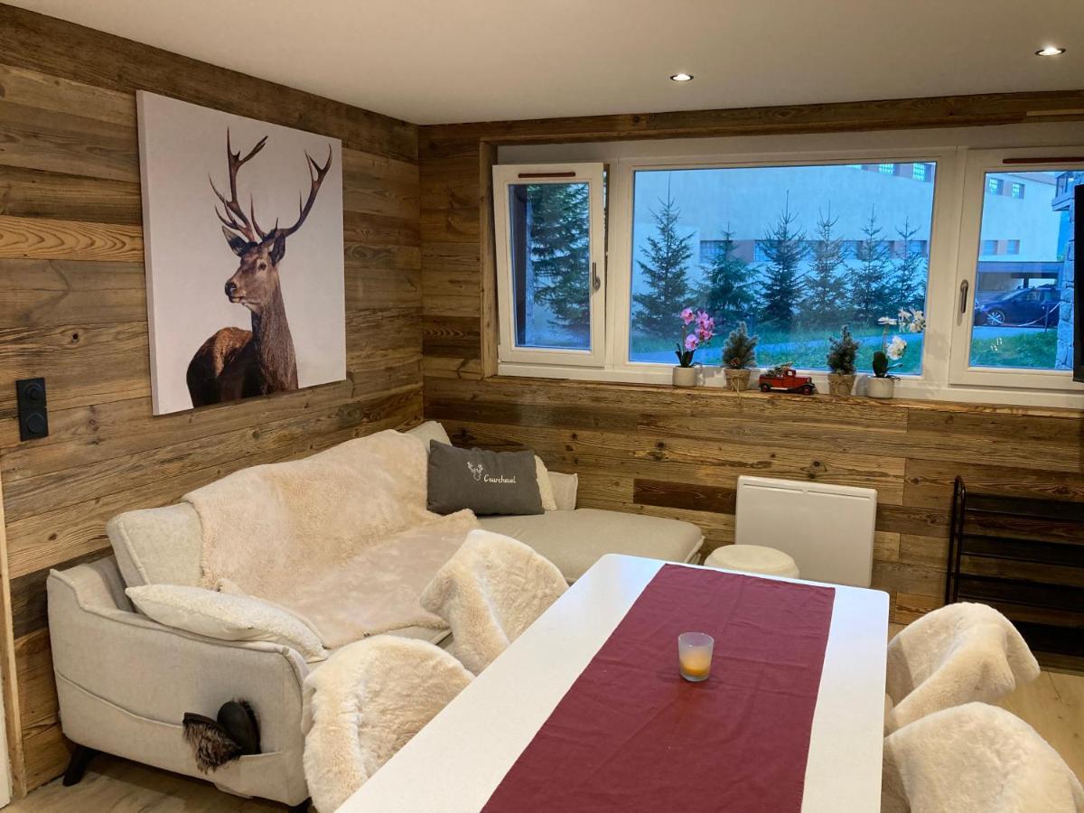 1650 Moriond - 2 Double Bedroom Near Snow Front *