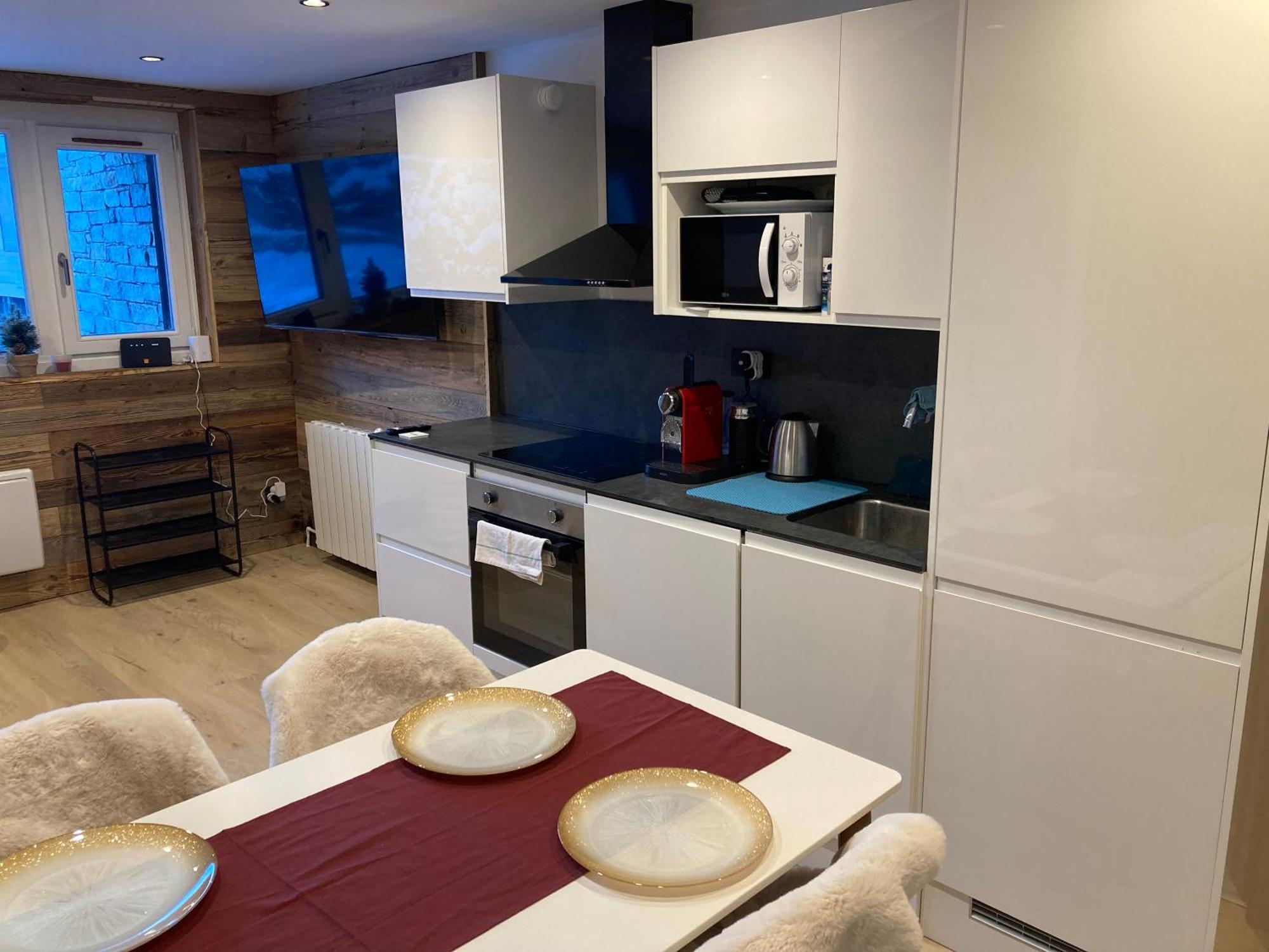 Appartement 1650 Moriond - 2 Double Bedroom Near Snow Front Courchevel